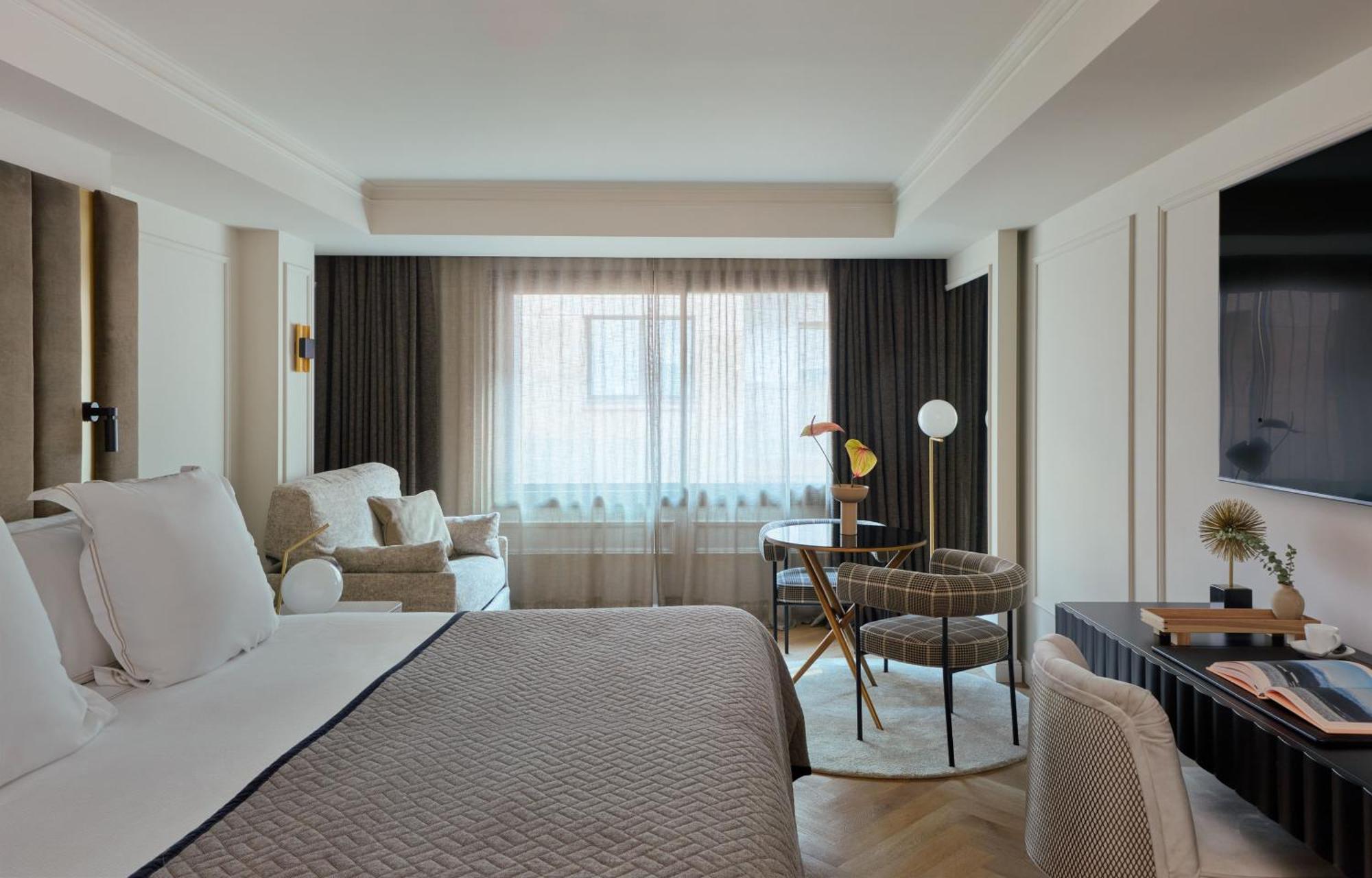 Deluxe Room,1771358583:JPEG